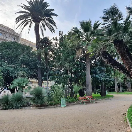2 Pieces Meubles A Juan Les Pins شقة
